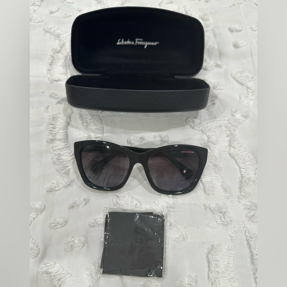 Authentic Ferragamo Sunglasses – Like New